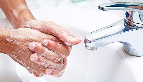 Rửa tay bằng xà phòng sát khuẩn giúp phòng ngừa cúm A
